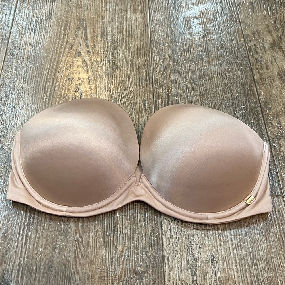 Victoria’s Secret Very Sexy strapless multi-way push-up bra size 32DD